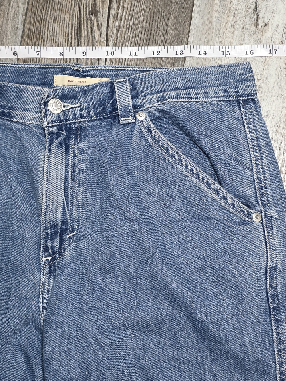 Levi's Women's Dad Utility Baggy Oversized Carpenter "Golly Gee" Jean Sz 29 - Picture 8 of 11